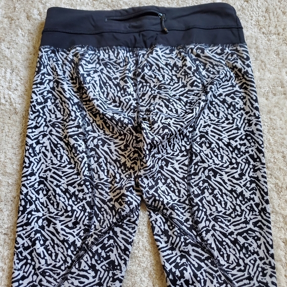 👀 Lululemon Inspire Crop - Picture 5 of 5